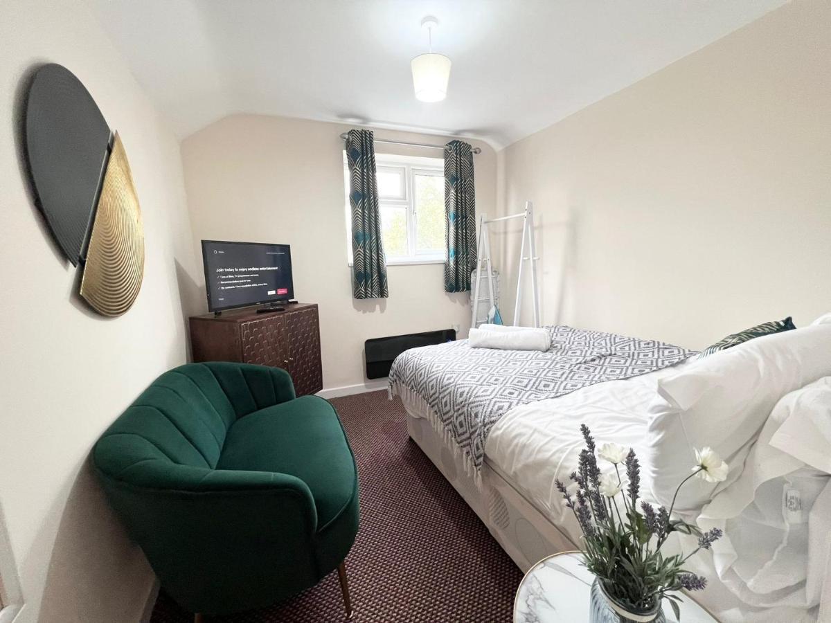 Taunton Inn Экстерьер фото